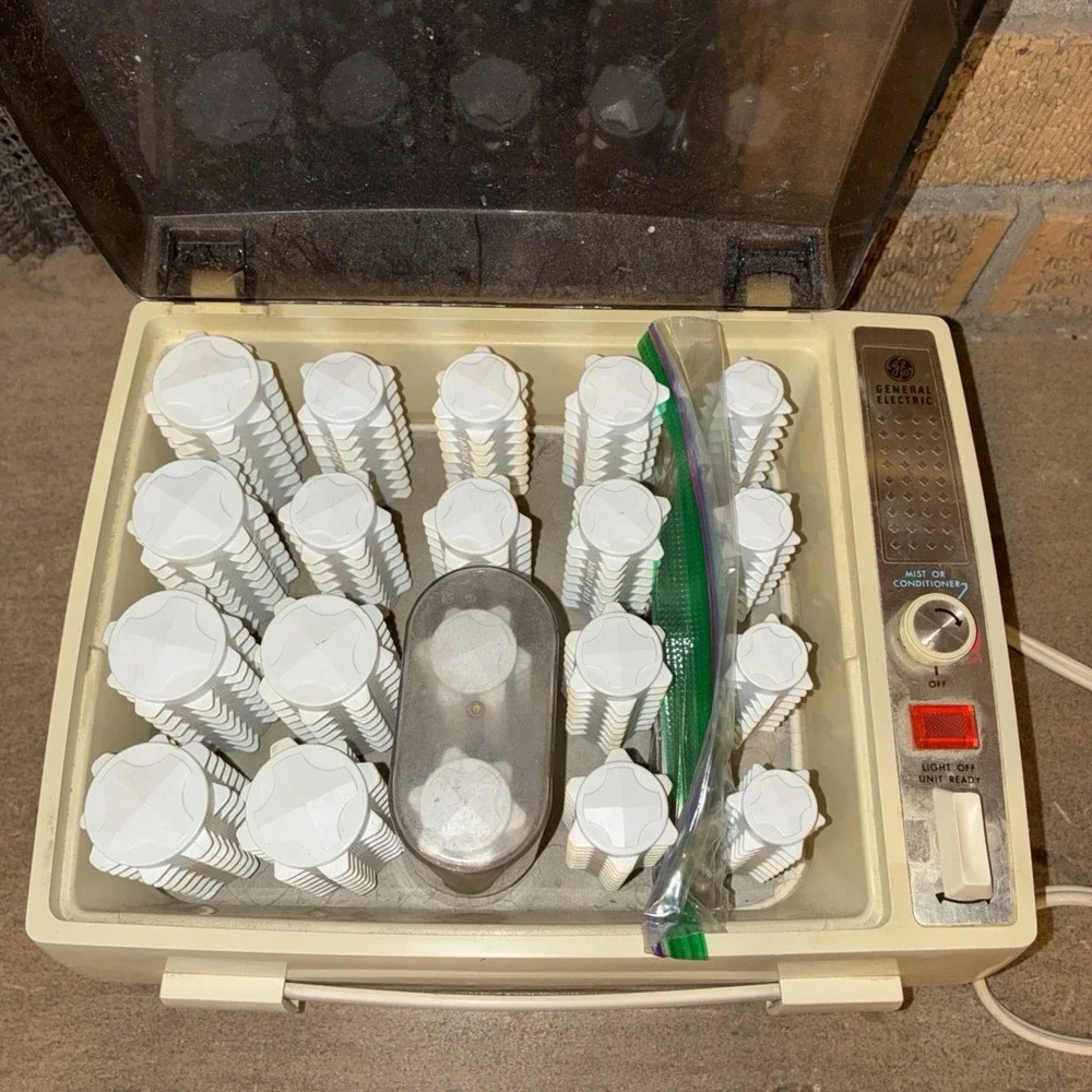 Vintage General Electric Mist Condition Dry Hairsetter Beige Hot Rollers USA